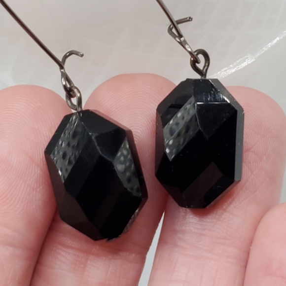 Vintage black Glass crystal earrings kidney wires SPARKLY elegant faceted cut - Picture 6 of 10